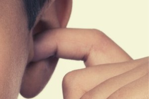 ear picking habit includes picking ears with your finger or tools